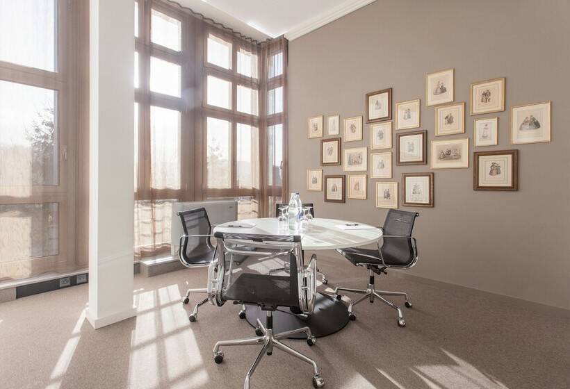 هتل Ema House Serviced Apartments Unterstrass