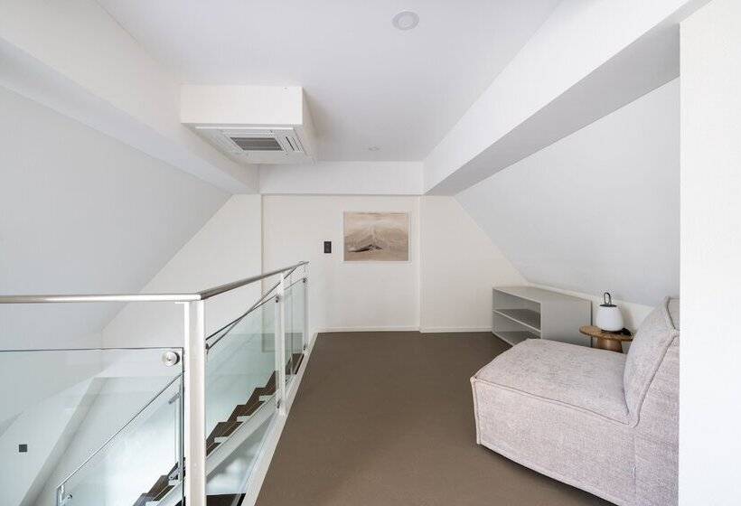 هتل Ema House Serviced Apartments Unterstrass