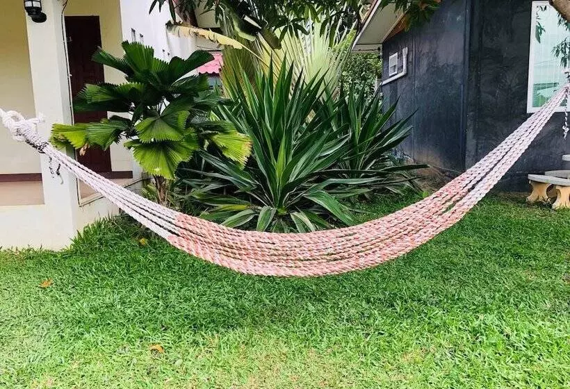 هتل Sabaidee House