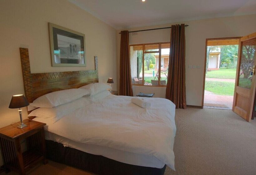 هتل Woodlands Guest Lodge