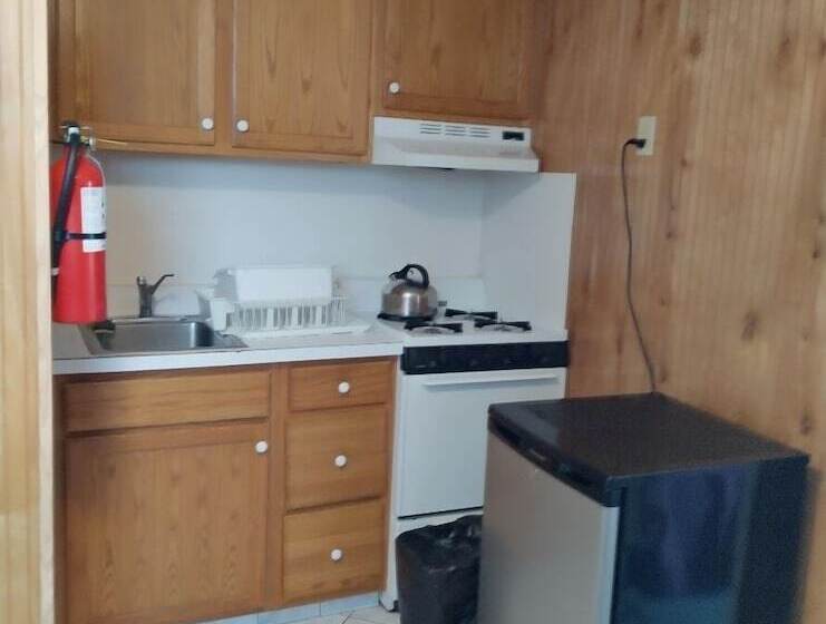 モーテル Boardwalk Sand & Surf Beach Hotel Oceanfront