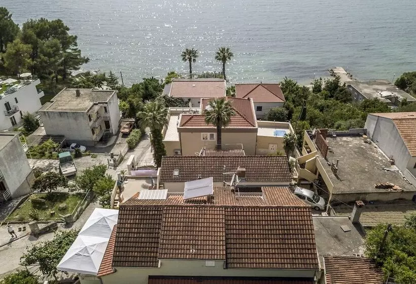 پانسیون Pansion Casa