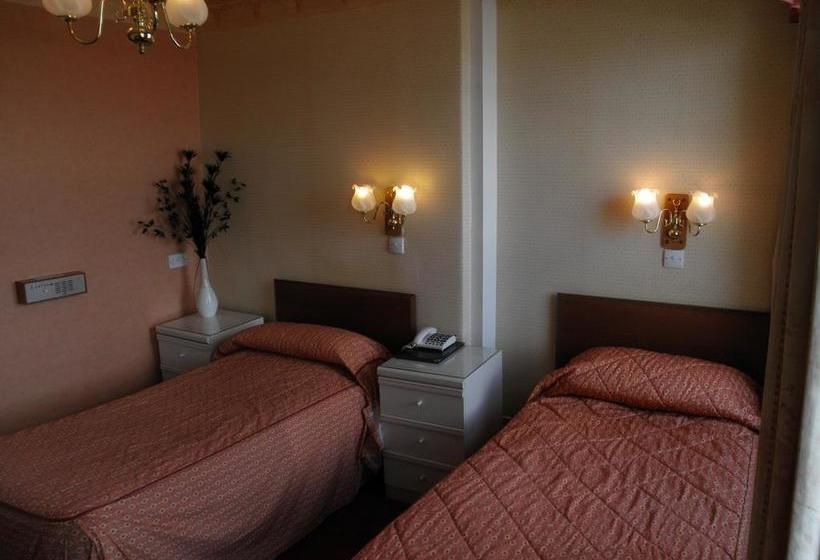 בית מלון כפרי Queens