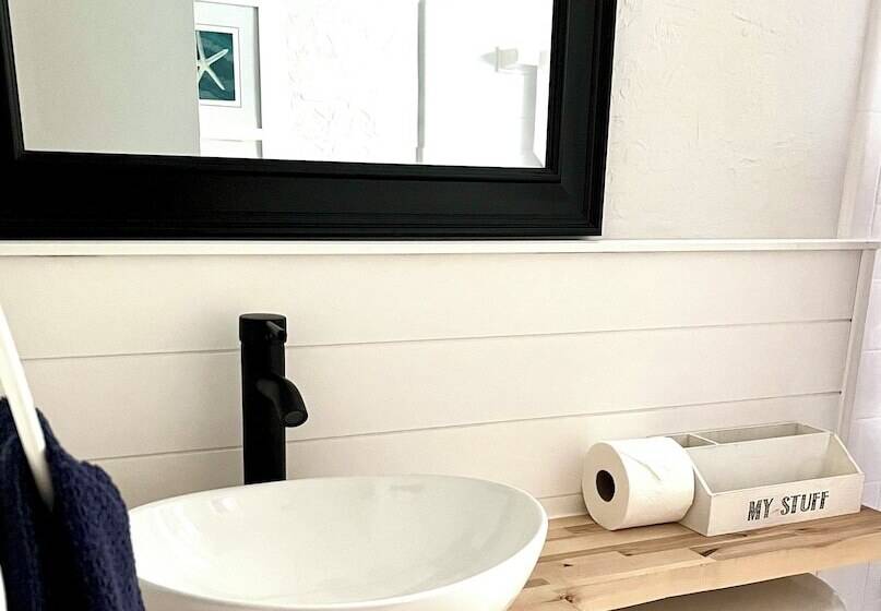 4145 By The Sea Inn & Suites