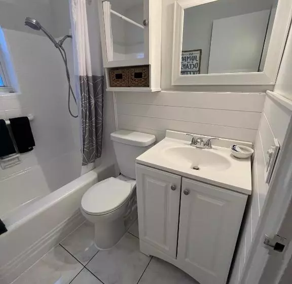 4145 By The Sea Inn & Suites
