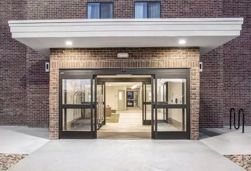 Hotelli Candlewood Suites Pueblo, An Ihg