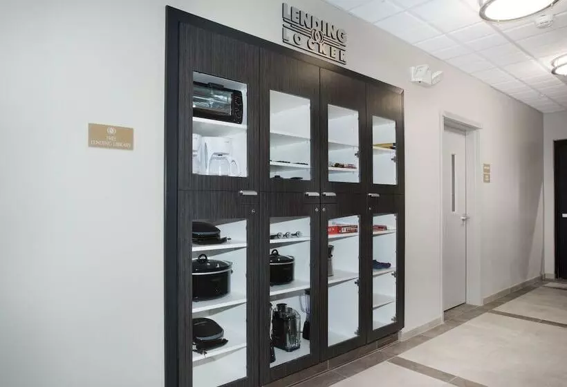 Hotelli Candlewood Suites Pueblo, An Ihg