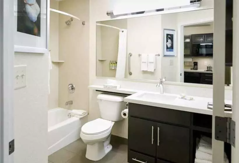 Hotelli Candlewood Suites Pueblo, An Ihg