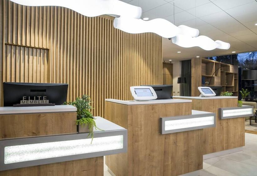 هتل Courtyard By Marriott Edinburgh West