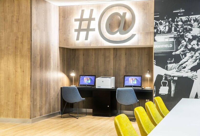 هتل Courtyard By Marriott Edinburgh West