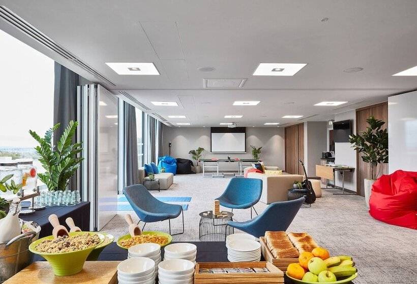 هتل Courtyard By Marriott Edinburgh West