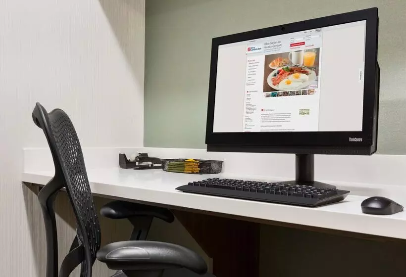 ホテル Hilton Garden Inn Houstonbaytown