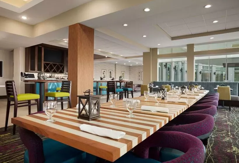 ホテル Hilton Garden Inn Houstonbaytown