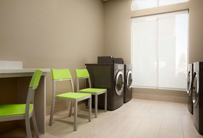 Отель Hilton Garden Inn Houstonbaytown