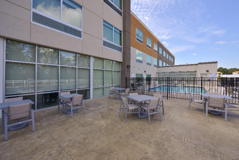 هتل Holiday Inn Express   Bethlehem, An Ihg