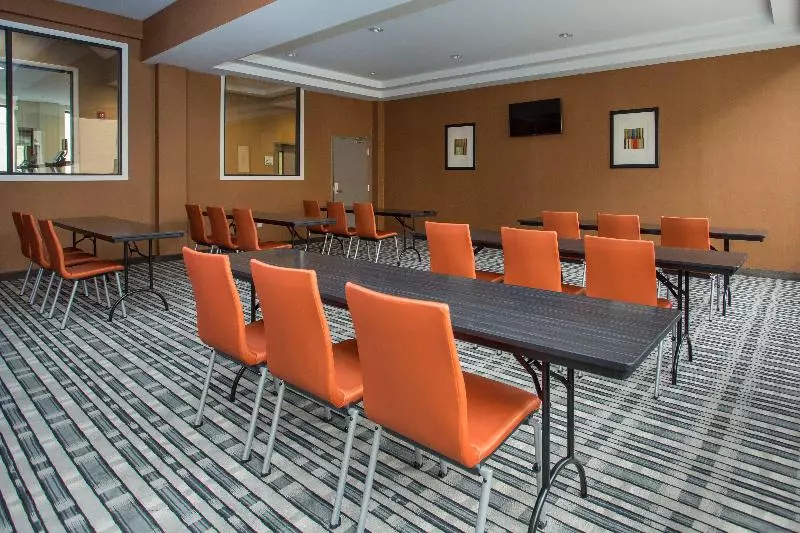 ホテル Holiday Inn Express   Springfield Downtown, An Ihg