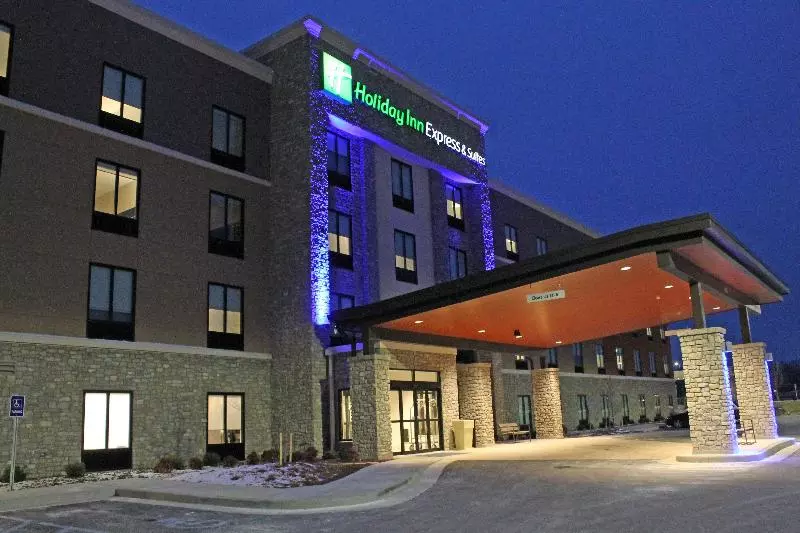 Hotelli Holiday Inn Express & Suites   St. Louis South   I 55, An Ihg