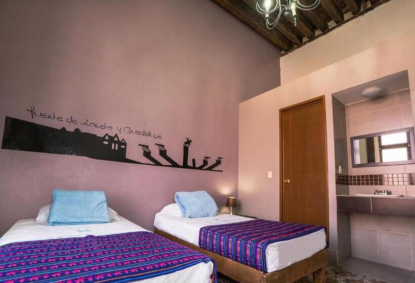 هتل Hostal Santo Domingo