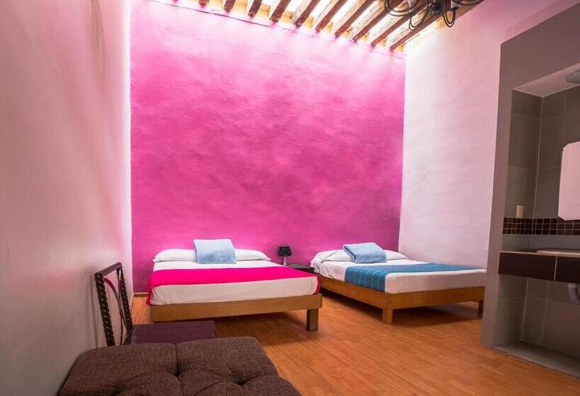 هتل Hostal Santo Domingo
