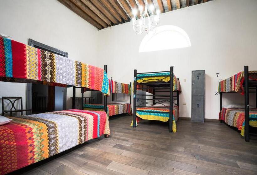 هتل Hostal Santo Domingo