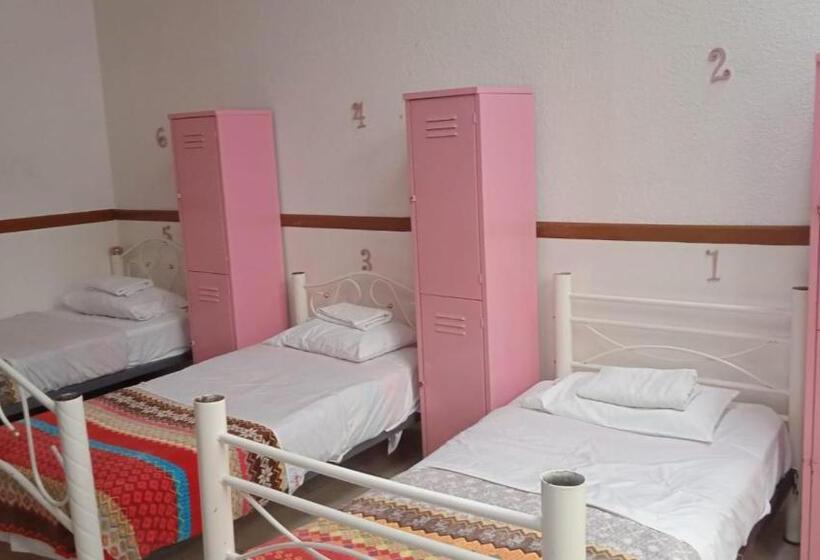 هتل Hostal Santo Domingo