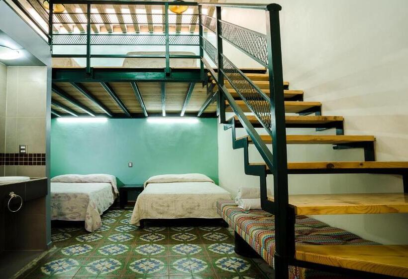 هتل Hostal Santo Domingo