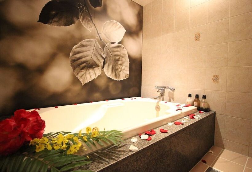 Hotel Shizku Adults Only