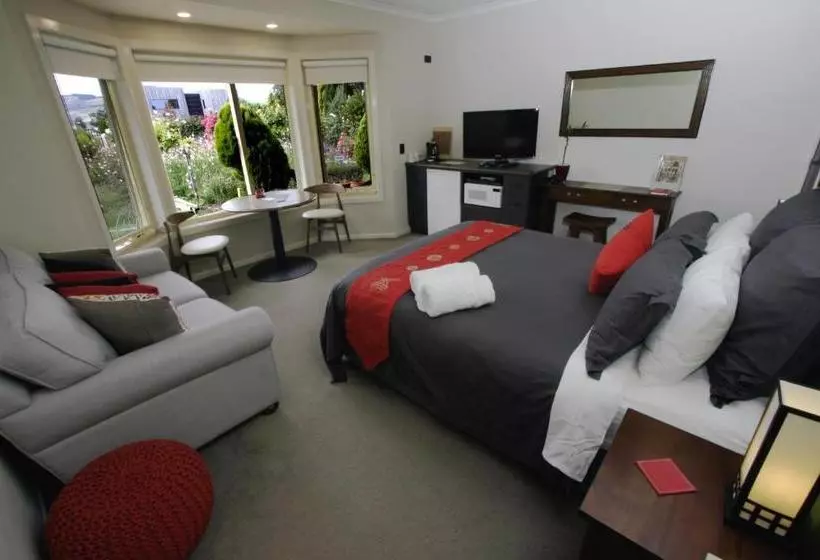 هتل Stay Inn