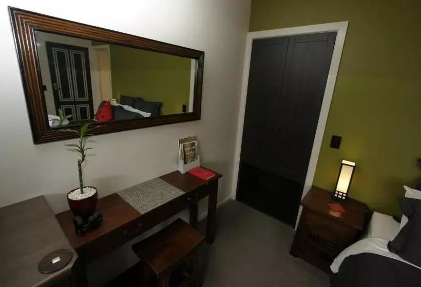 هتل Stay Inn