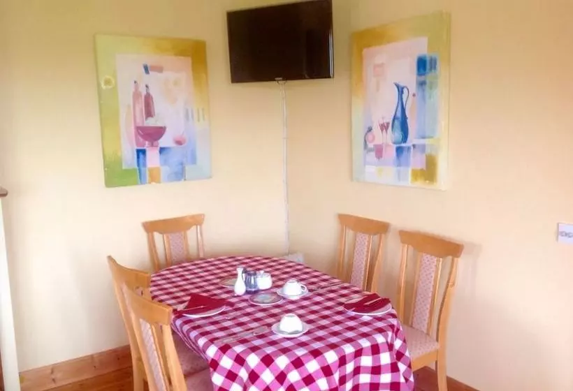 Loughrask Lodge Bed & Breakfast