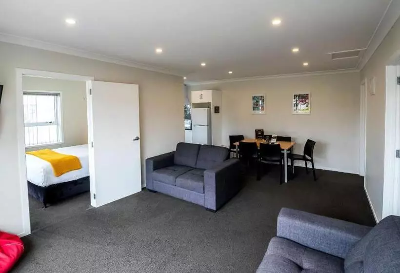 مُتل Aura Accommodation