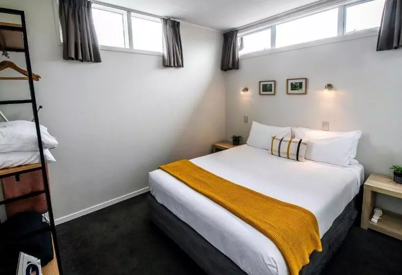 مُتل Aura Accommodation