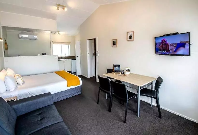 مُتل Aura Accommodation