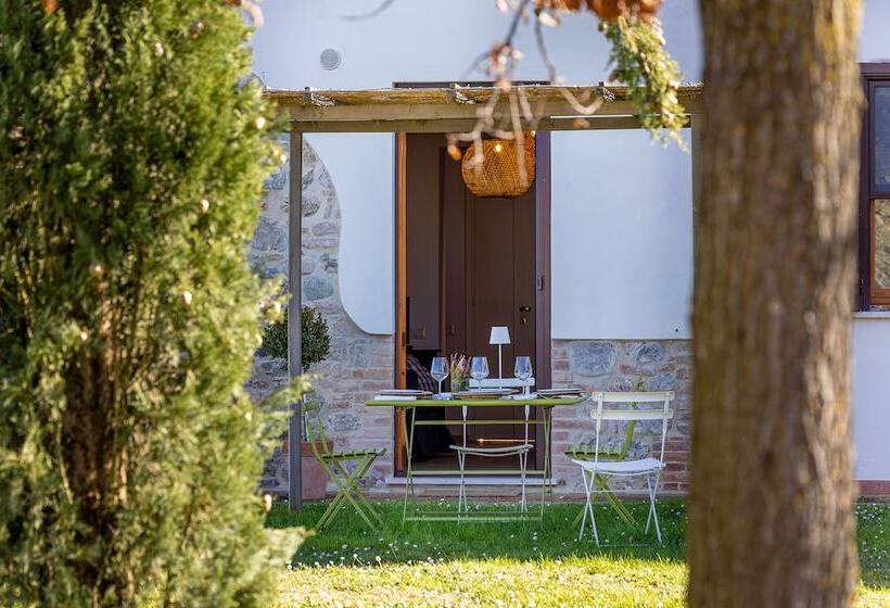 Poggiovalle Tenuta Italiana