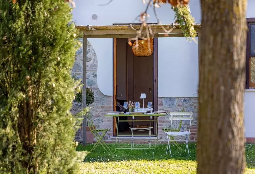 Poggiovalle Tenuta Italiana