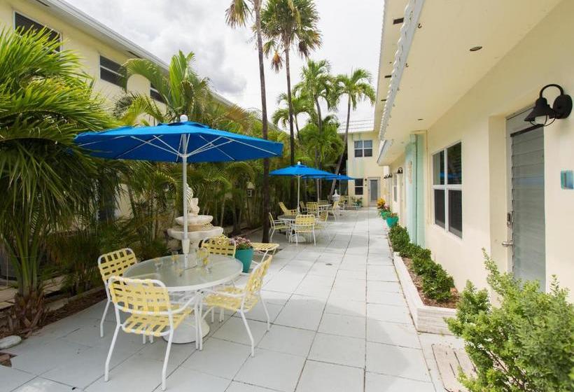 Sunny Shores Inn & Suites