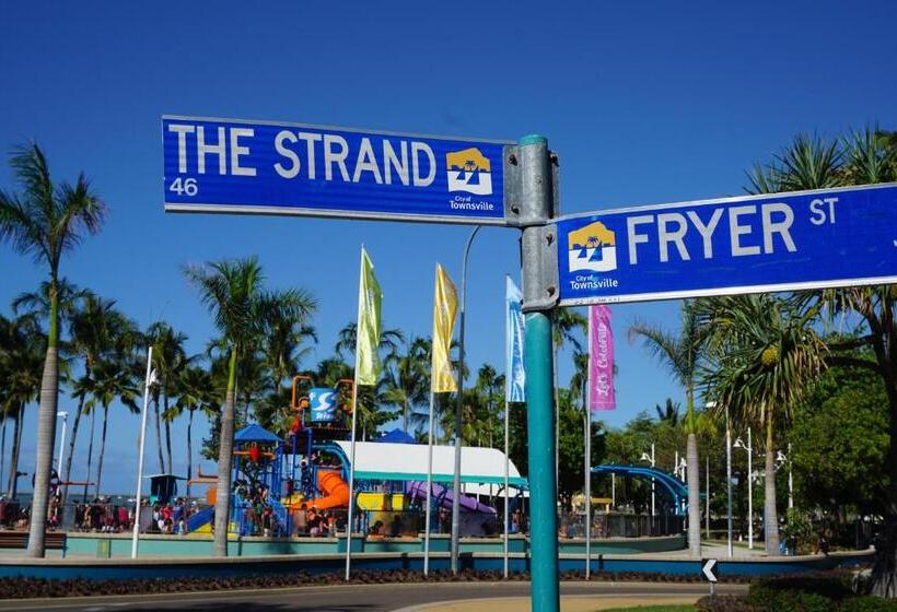 Yongala Lodge By The Strand