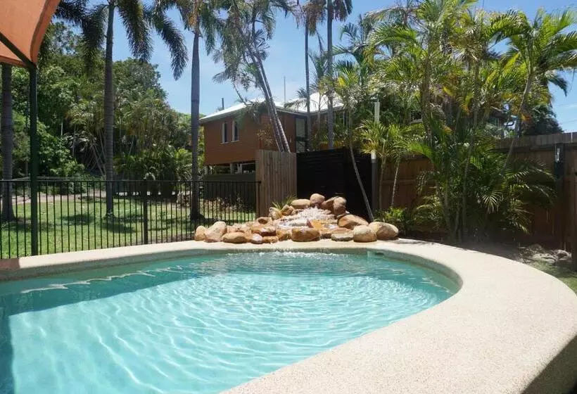 Yongala Lodge By The Strand