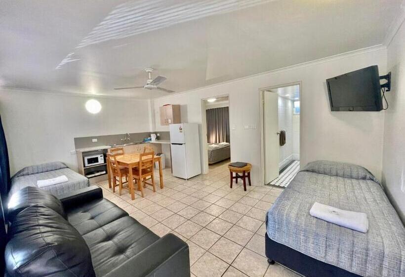 Yongala Lodge By The Strand