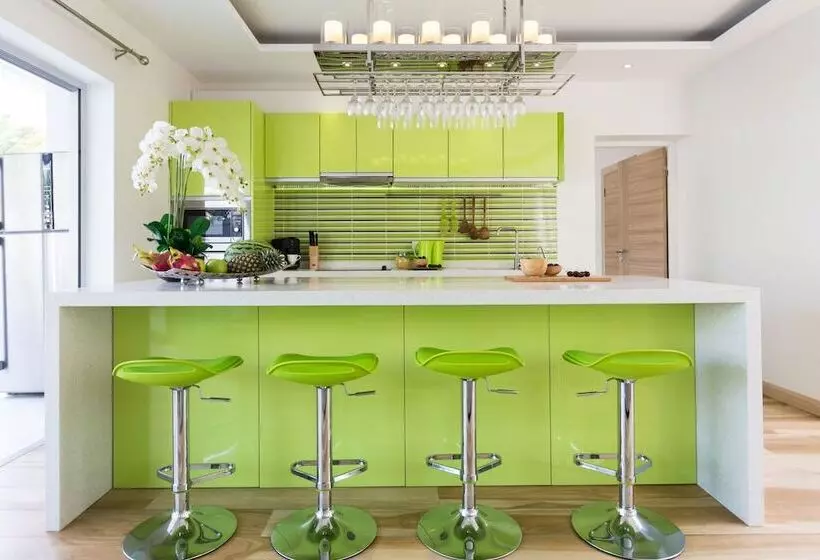 Beachside Villa Mojito