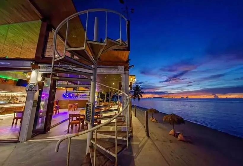 Beachside Villa Mojito