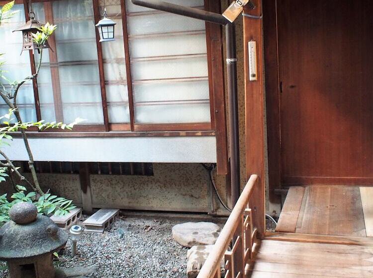 Deer Guesthouse   Hostel