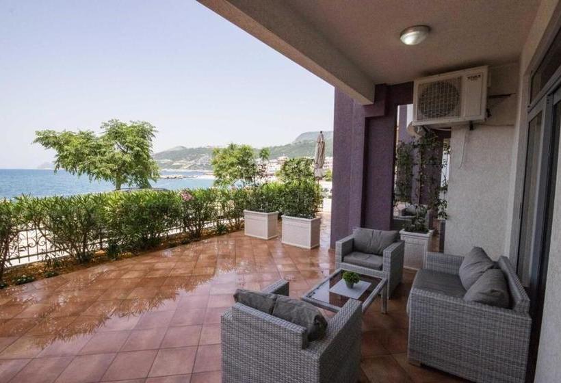 هتل Apartmani Zara