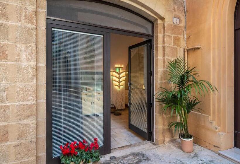 هتل B&b Corte Dei Romiti   Lecce Selection
