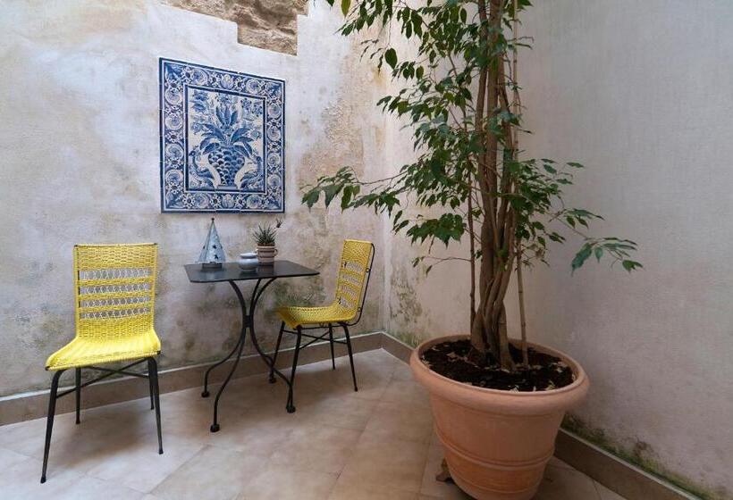 هتل B&b Corte Dei Romiti   Lecce Selection
