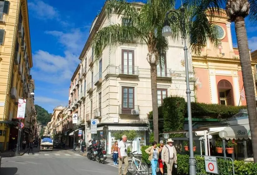 هتل B&b Maison D'art