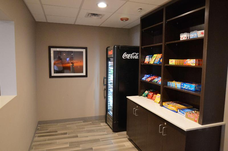 酒店 Wyndham Garden New Roads / False River