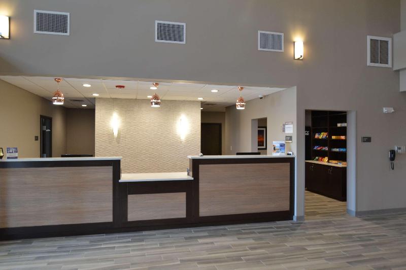 酒店 Wyndham Garden New Roads / False River