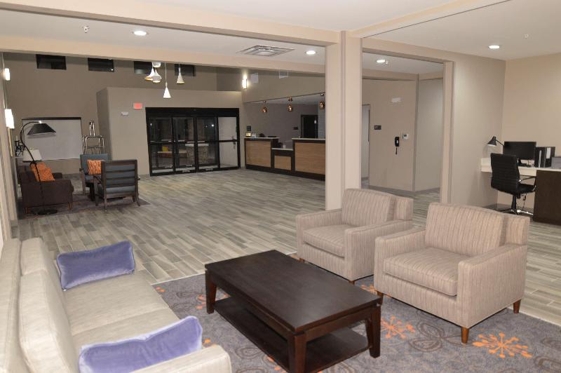 酒店 Wyndham Garden New Roads / False River