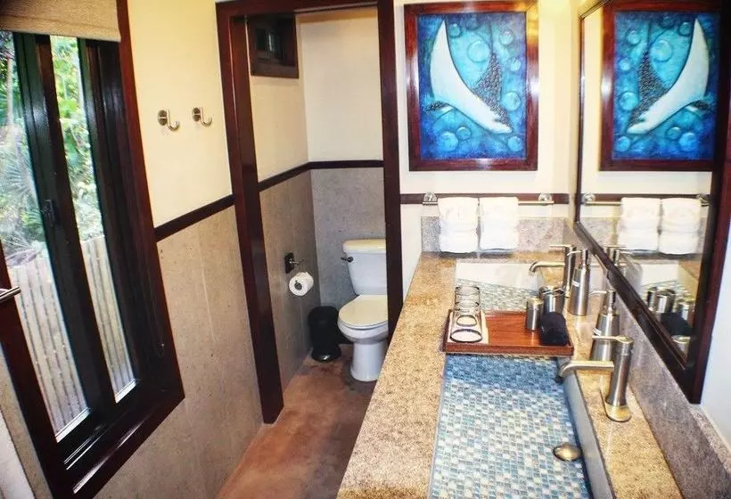 هتل Pur Boutique Cabanas